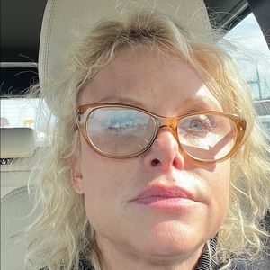 Meet your Posher, Rhonda